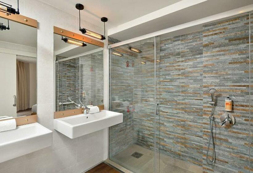 سوییت سوپریور, Sol Katmandu Park & Resort