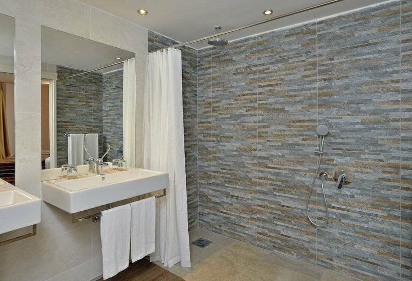 سوئیت خانواده 2 خوابه, Sol Katmandu Park & Resort