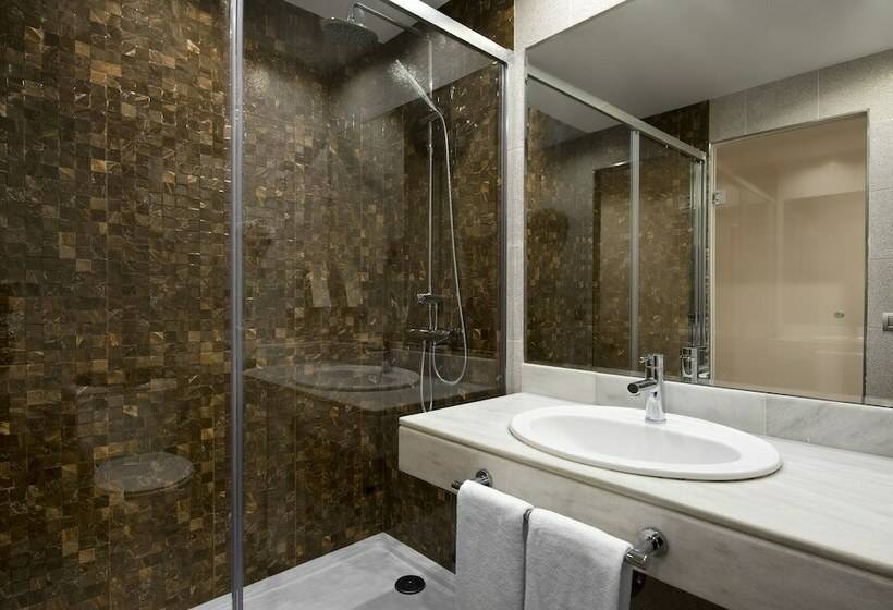 سوئیت خانواده 2 خوابه, Sol Katmandu Park & Resort