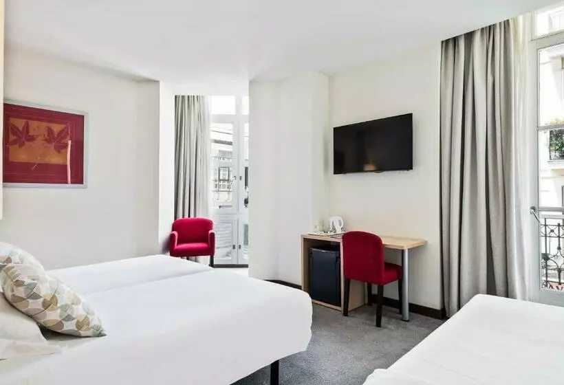 Quarto Triplo Standart, Abba Santander