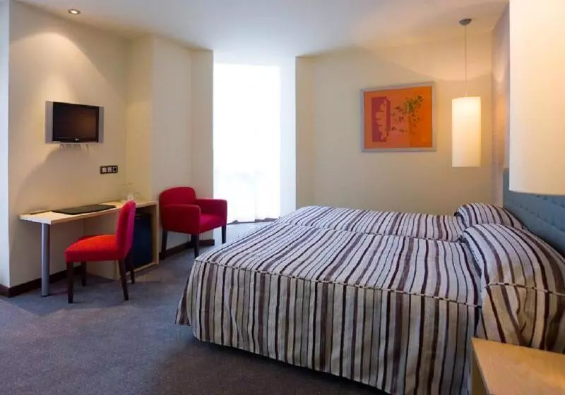 Quarto Triplo Standart, Abba Santander