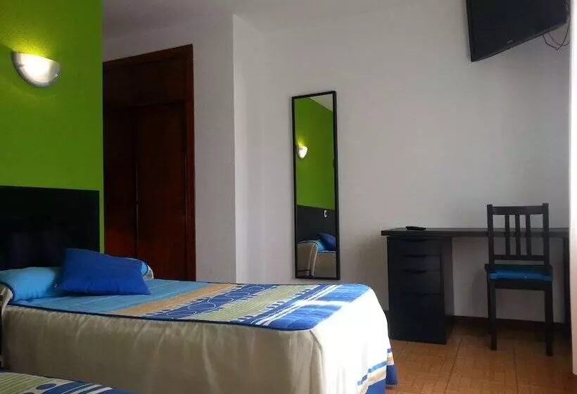 Standardzimmer, Azcona