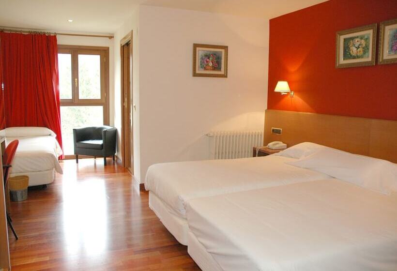 اتاق استاندارد چهار تخته, Snö Hotel Candanchú