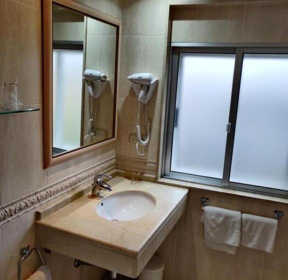 اتاق استاندارد, Chef Rivera