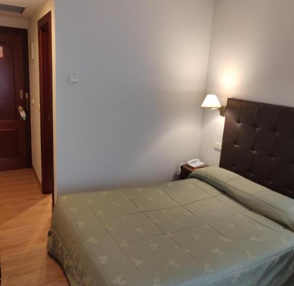 اتاق کلاسیک, Chef Rivera