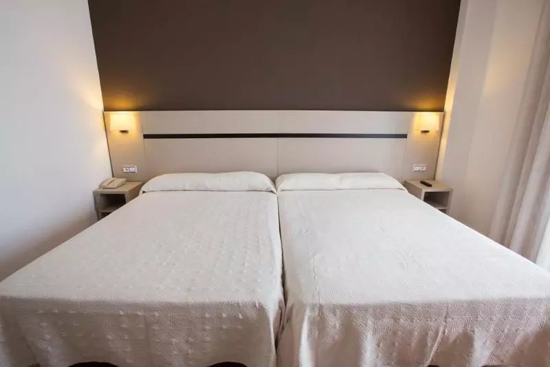 Chambre Standard Individuelle, Costa Brava