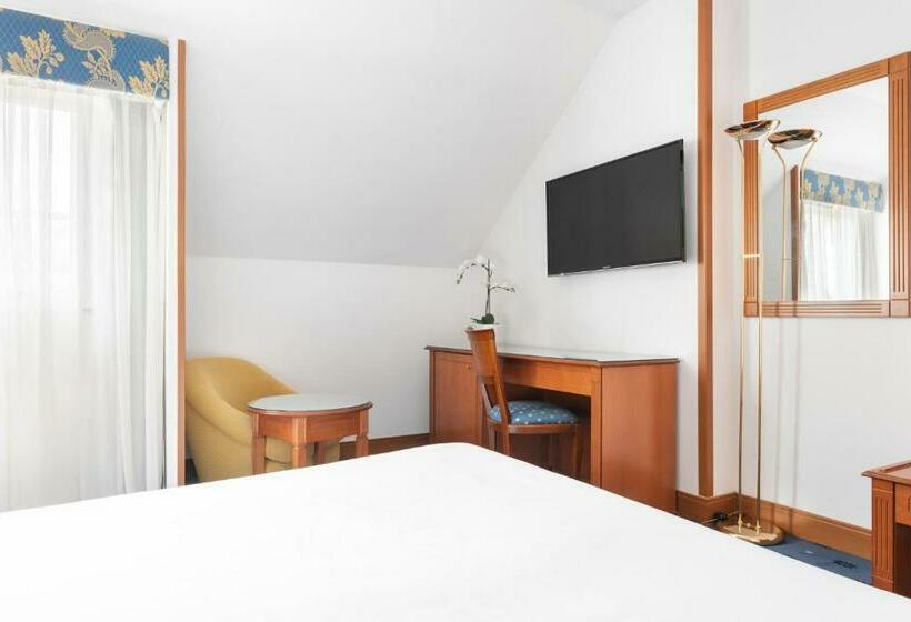 اتاق اکونومی, Exe Coruna