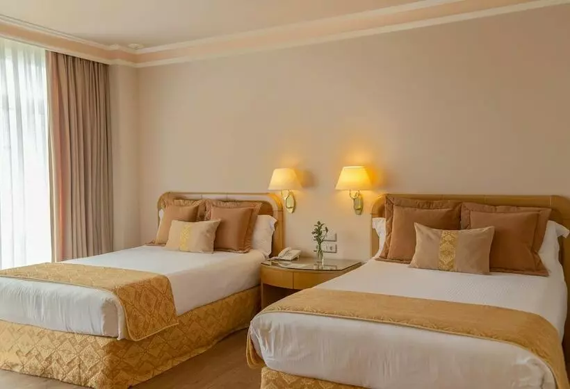 اتاق خانوادگی, Gran Hotel Los Abetos