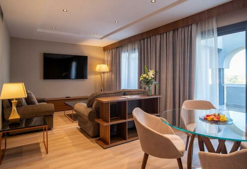 Suite Junior, Granada Center