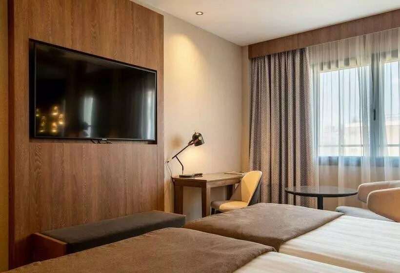 Chambre Standard, Granada Center