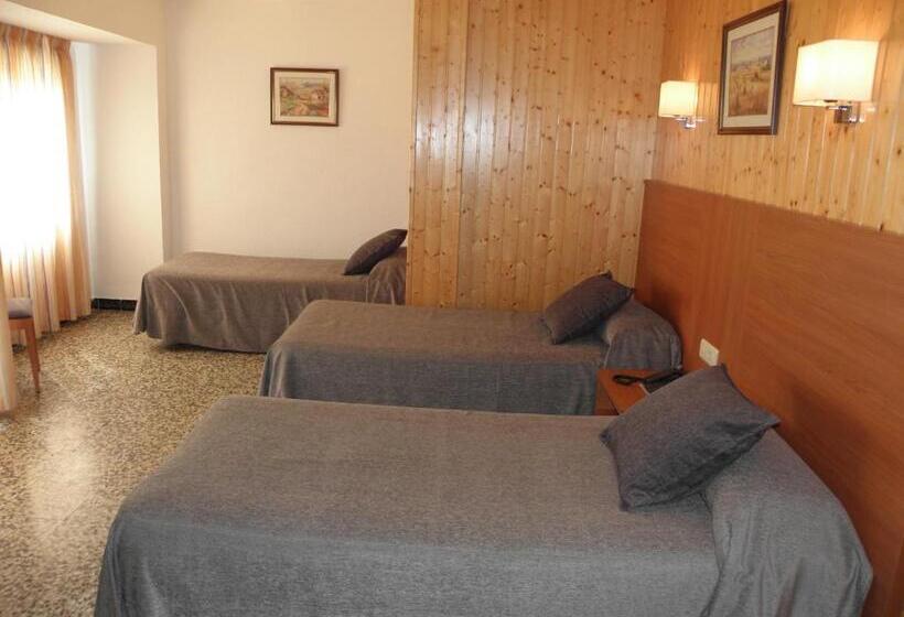 חדר סטנדרט לשלושה, Jardín