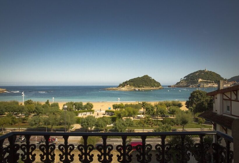 带海景的标准房, La Galería