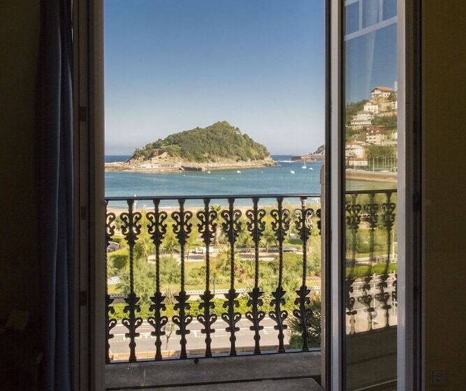 带海景的标准房, La Galería