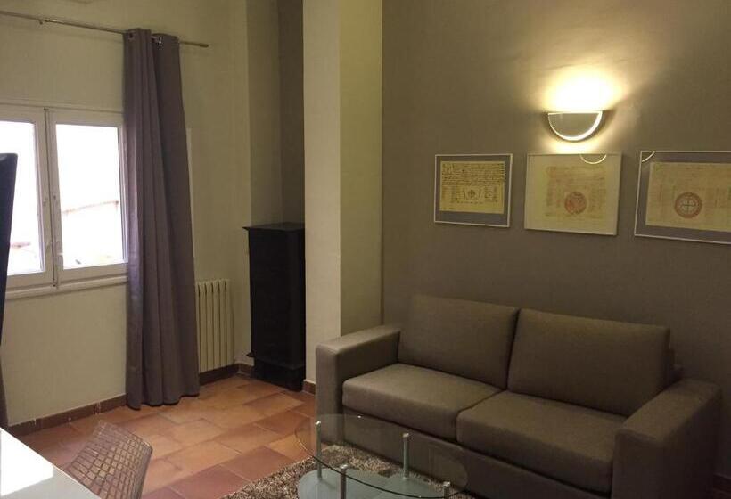 اتاق استاندارد با اتاق نشیمن, Leonor De Aquitania