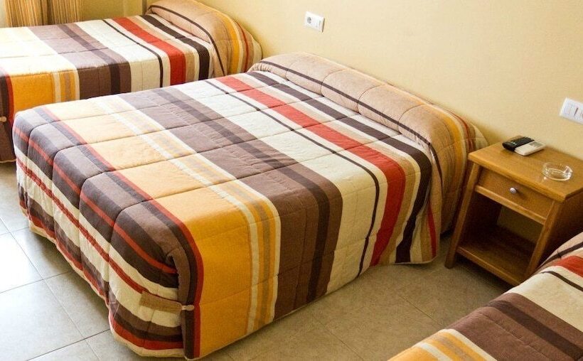 스탠다드 트리플 룸, Maria Luisa