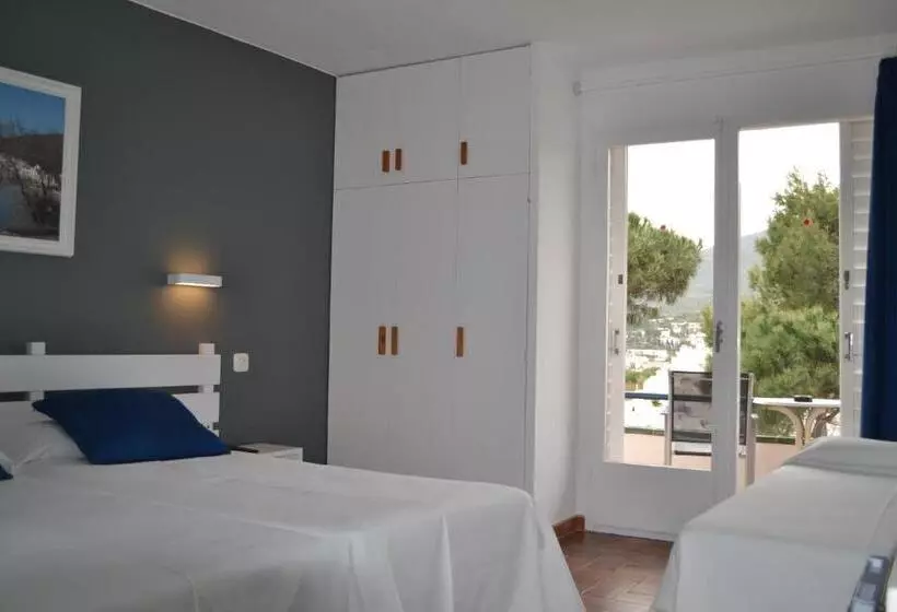 Quarto Standard com Terraço, S´aguarda