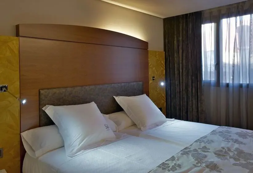 Habitació Triple Estàndard, Sancho Abarca Petit Spa