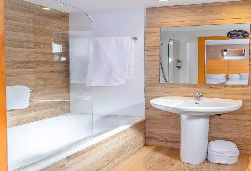 Chambre Standard, Serrano
