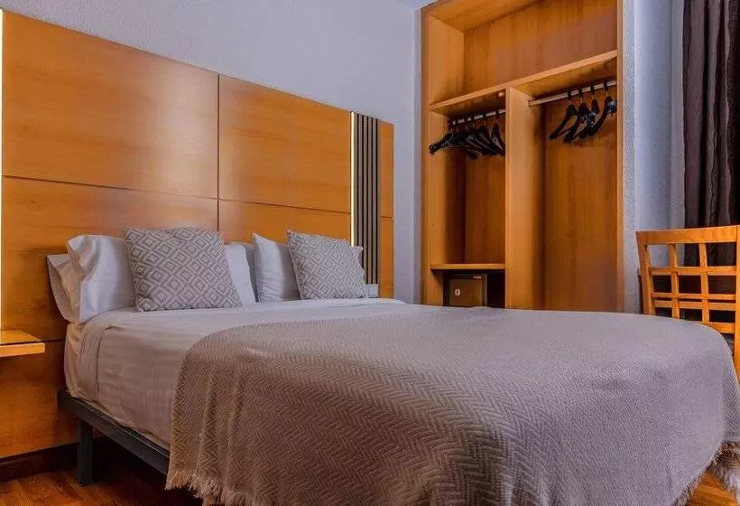 Chambre Standard, Serrano