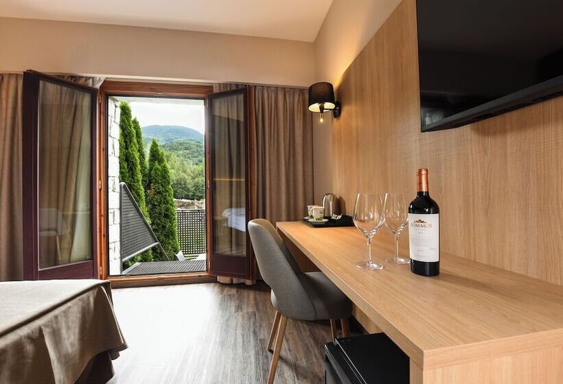 Номер Стандарт с Балконом, Sommos Hotel Benasque Spa