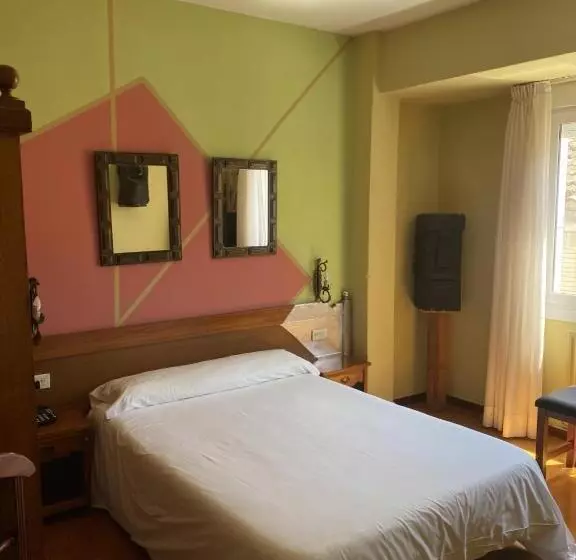 Standardzimmer Stadtblick, Bayona