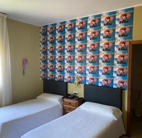 غرفة قياسية, Bayona