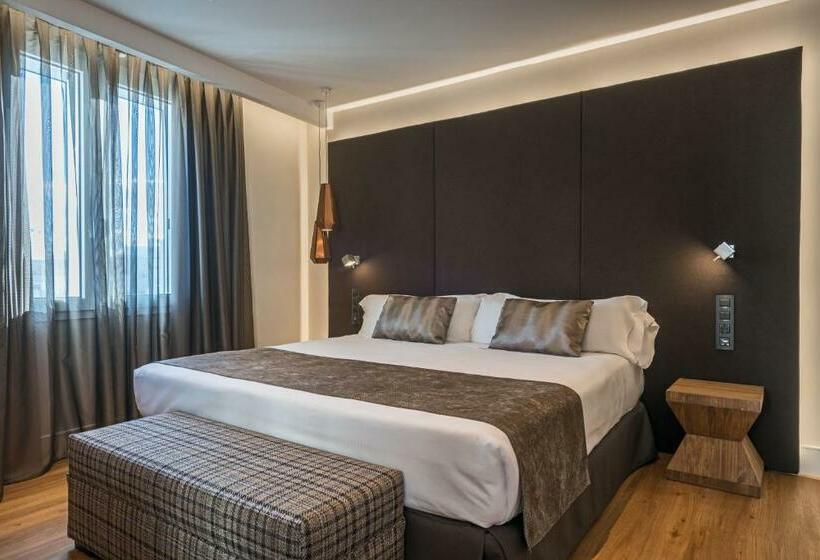 جناح مزود بتراس, Catalonia Gran Via Madrid