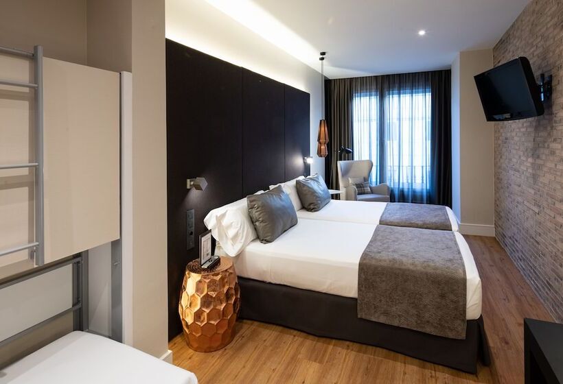 غرفة عائلية, Catalonia Gran Via Madrid