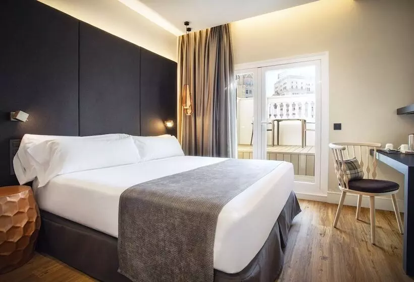 Superior Room with Terrace, Catalonia Gran Via Madrid