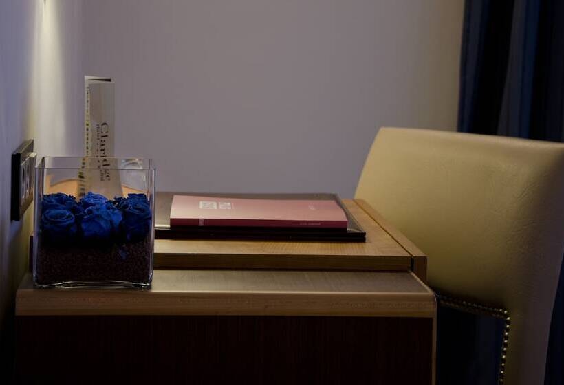 اتاق استاندارد سه نفره, Claridge Madrid