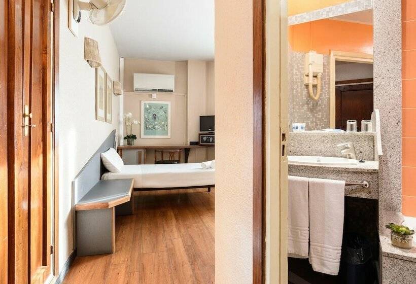 اتاق استاندارد سه نفره, Crisol Quindos