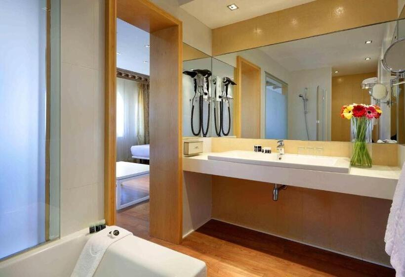 اتاق سوپریور, Exe Victoria Palace