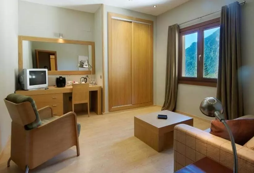 Suite, Manantial