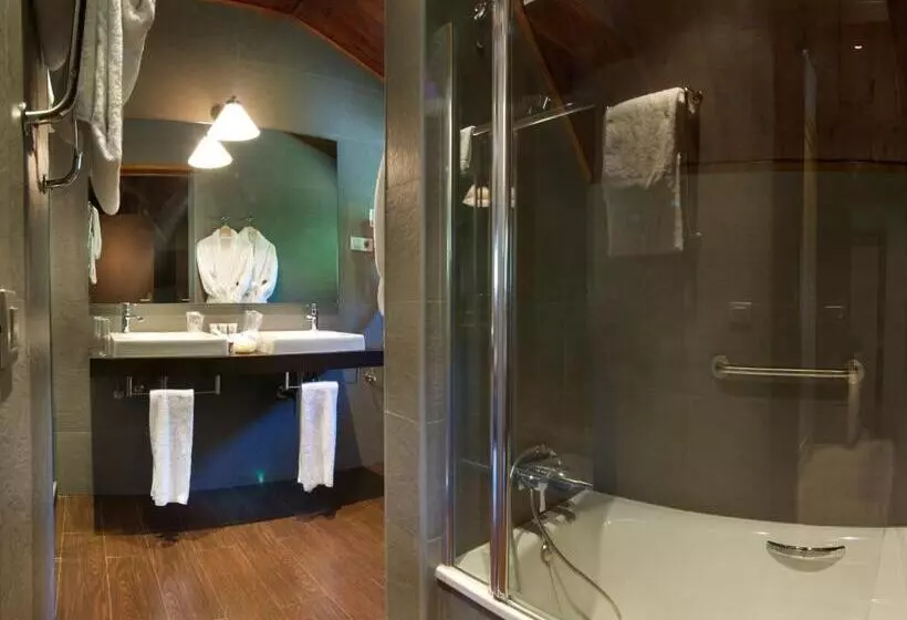 Junior Suite, Manantial
