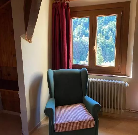 Habitación Estàndard Individual, Manantial