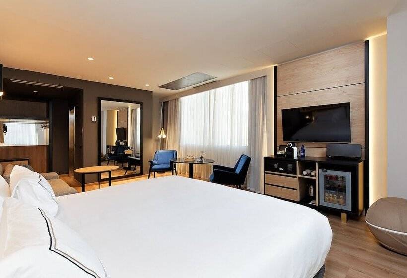 اتاق خانوادگی, Melia Avenida De America