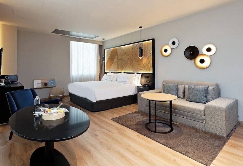 اتاق خانوادگی, Melia Avenida De America