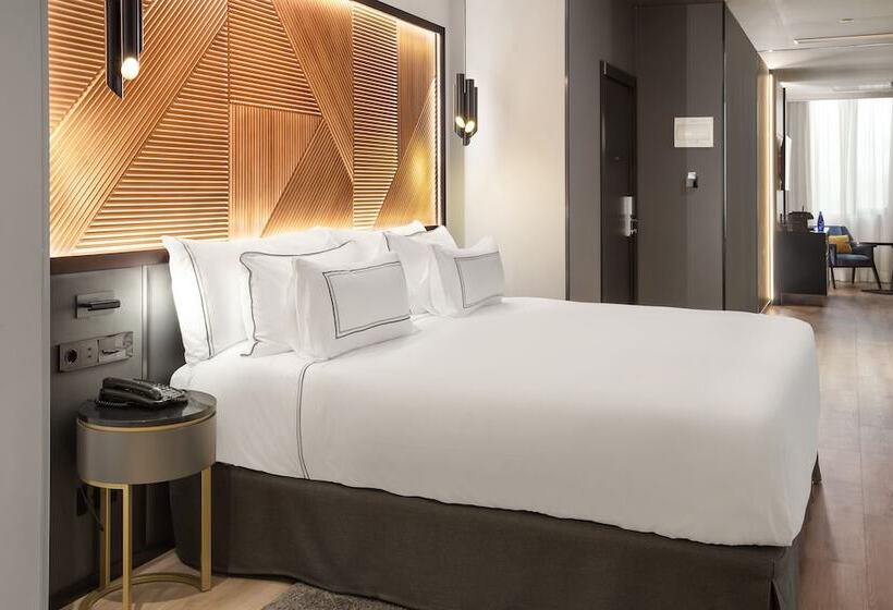 سوییت, Melia Avenida De America