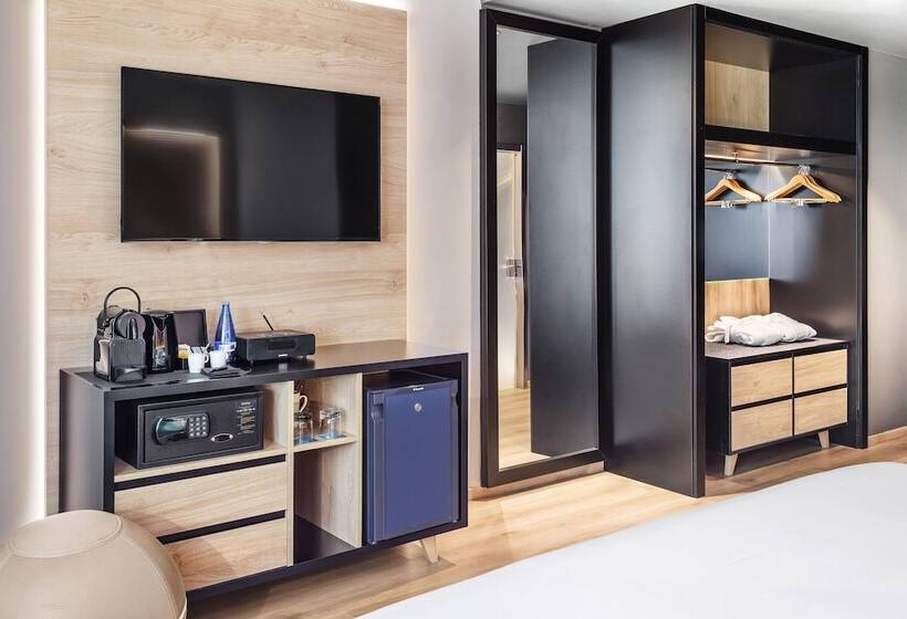 سوییت, Melia Avenida De America