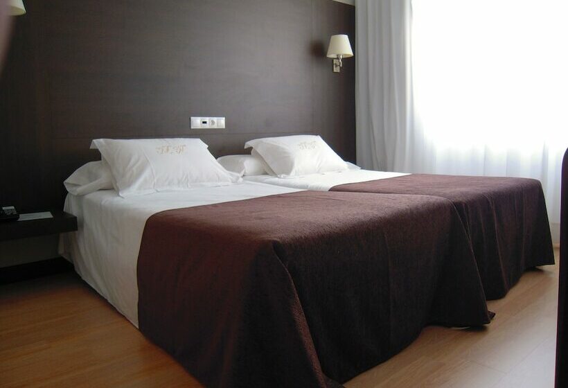 스탠다드 룸, Mendez Nunez