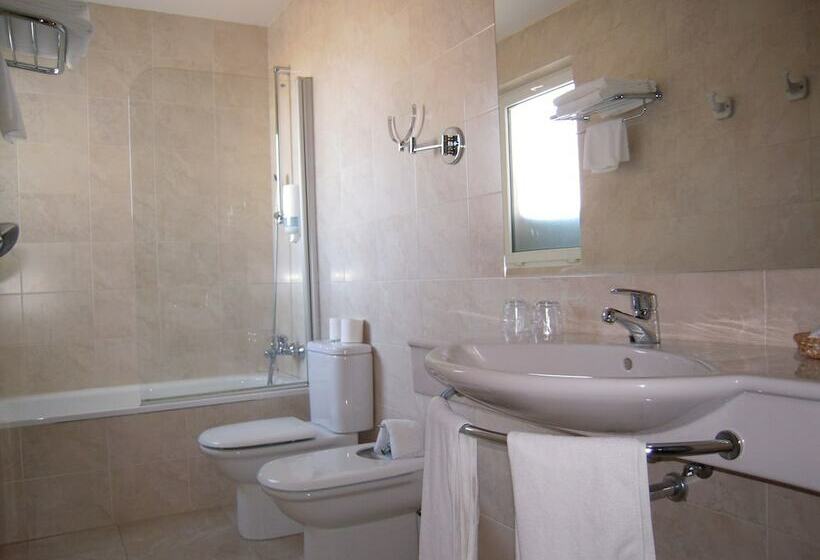 스탠다드 룸, Mendez Nunez