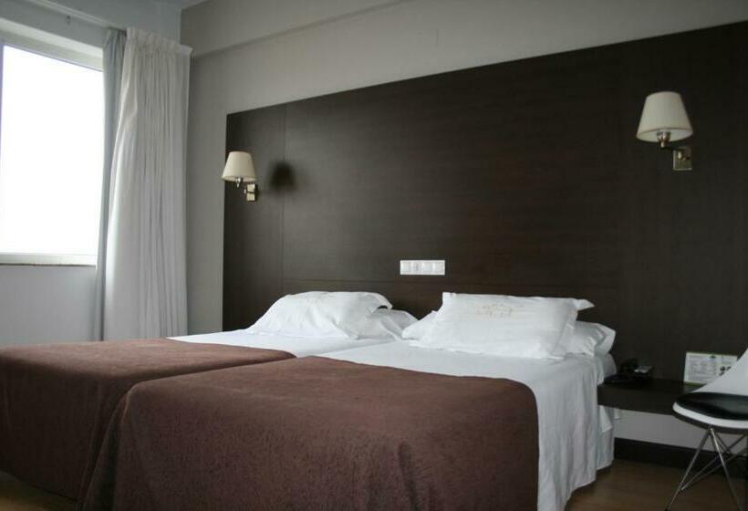 스탠다드 트리플 룸, Mendez Nunez