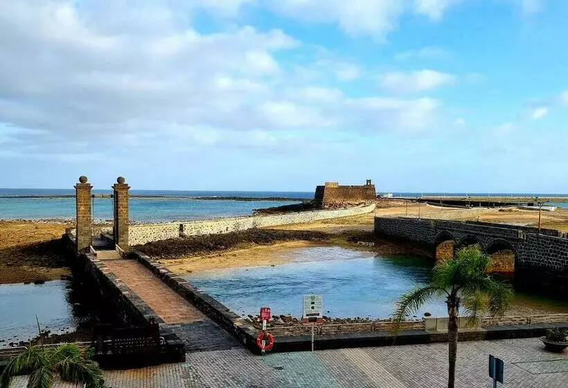 اتاق استاندارد سه نفره, Miramar
