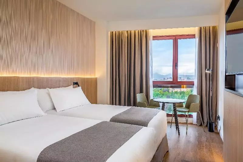 Superior-huone Puistonäkymä, Occidental Pamplona