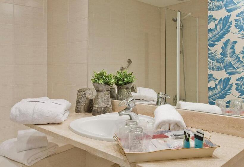 חדר סטנדרט, Luze El Toro