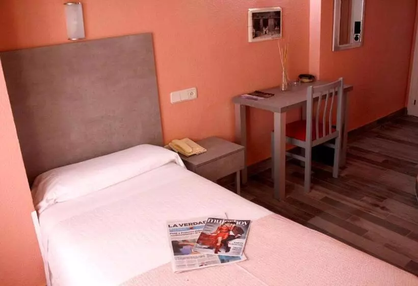 اتاق استاندارد یک نفره, Universal Murcia