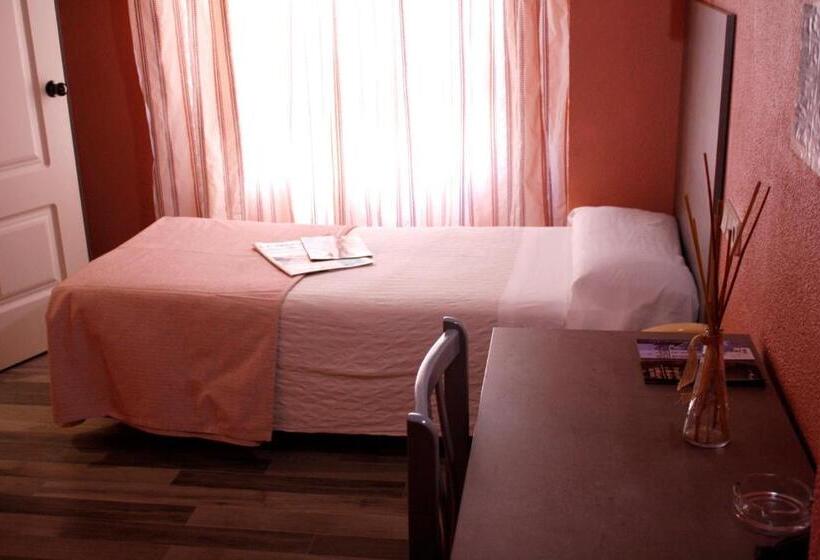 غرفة قياسية فردية, Universal Murcia