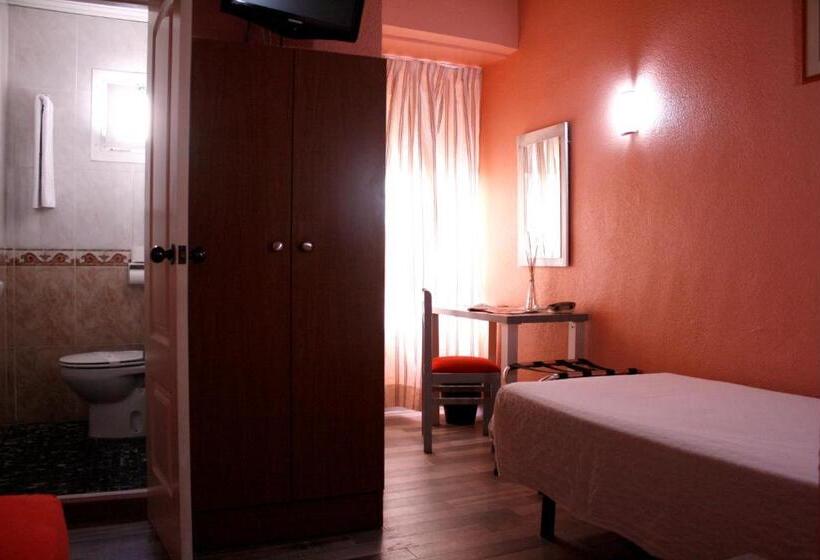 غرفة قياسية فردية, Universal Murcia