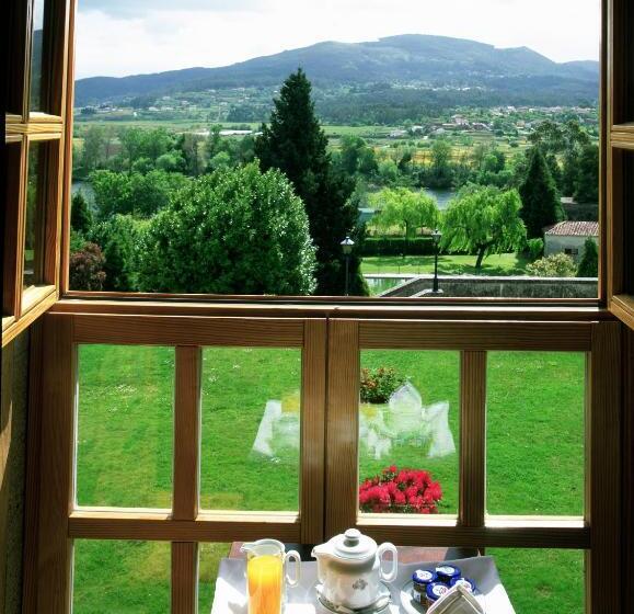 اتاق سوپریور, Parador De Tui