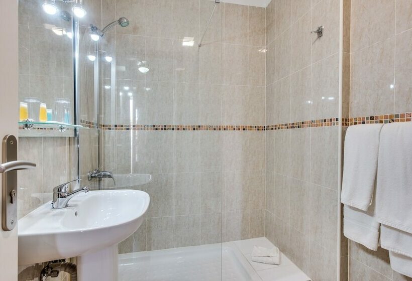 חדר סטנדרט, Andrea´s